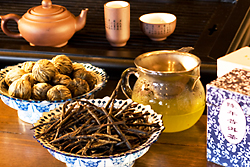 数多くの種類の中国茶